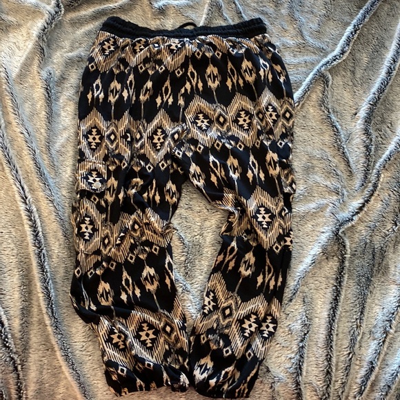 French Laundry tribal print capri joggers - Picture 2 of 8
